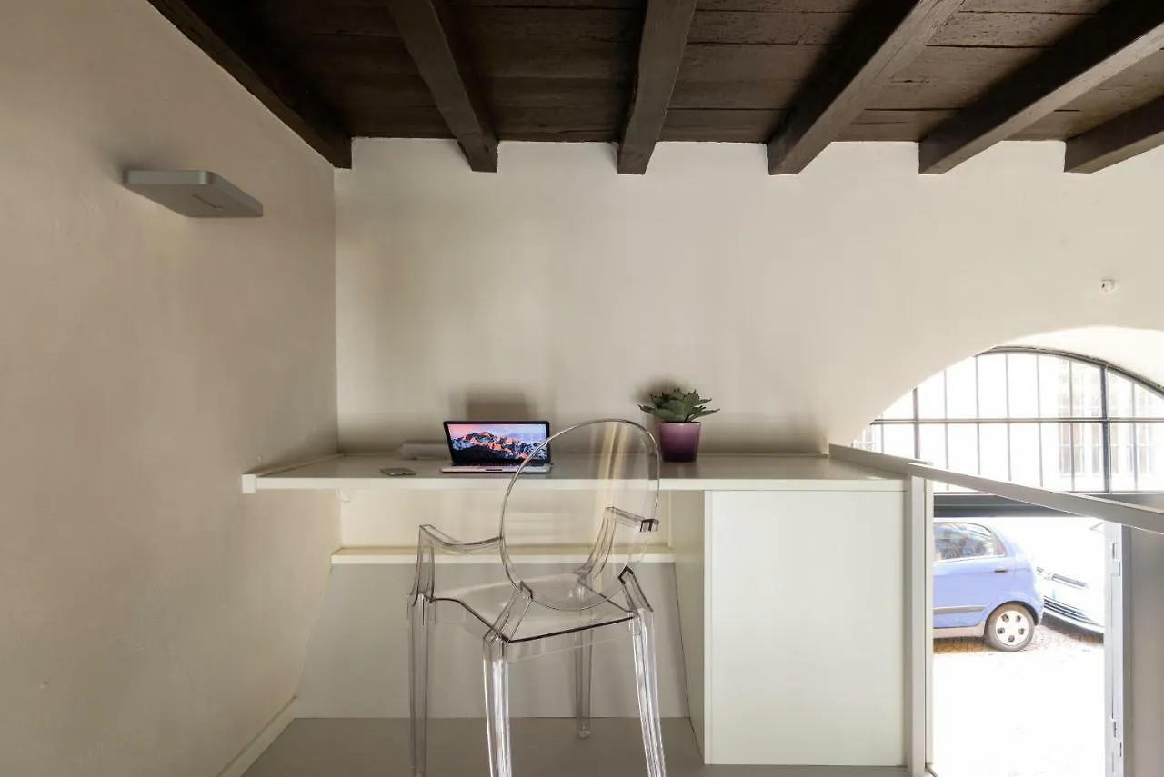 Le Scuderie Di Sant'Ambrogio Apartamento Milão 0*,  Itália